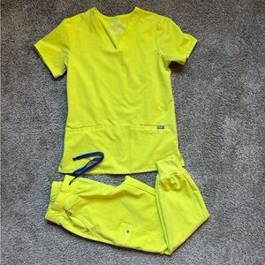 Figs Yellow Scrub Top and Bottom Set Women's Sz XS